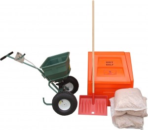 Our Winter Pack contains all you need for use on pedestrian walkways, paths and car parks to prevent build up of ice and snow. 200kg Grit bin, 4 x 20kg bags of rock salt, Snow Shovel and 54kg capacity pedestrian walk behind salt spreader.