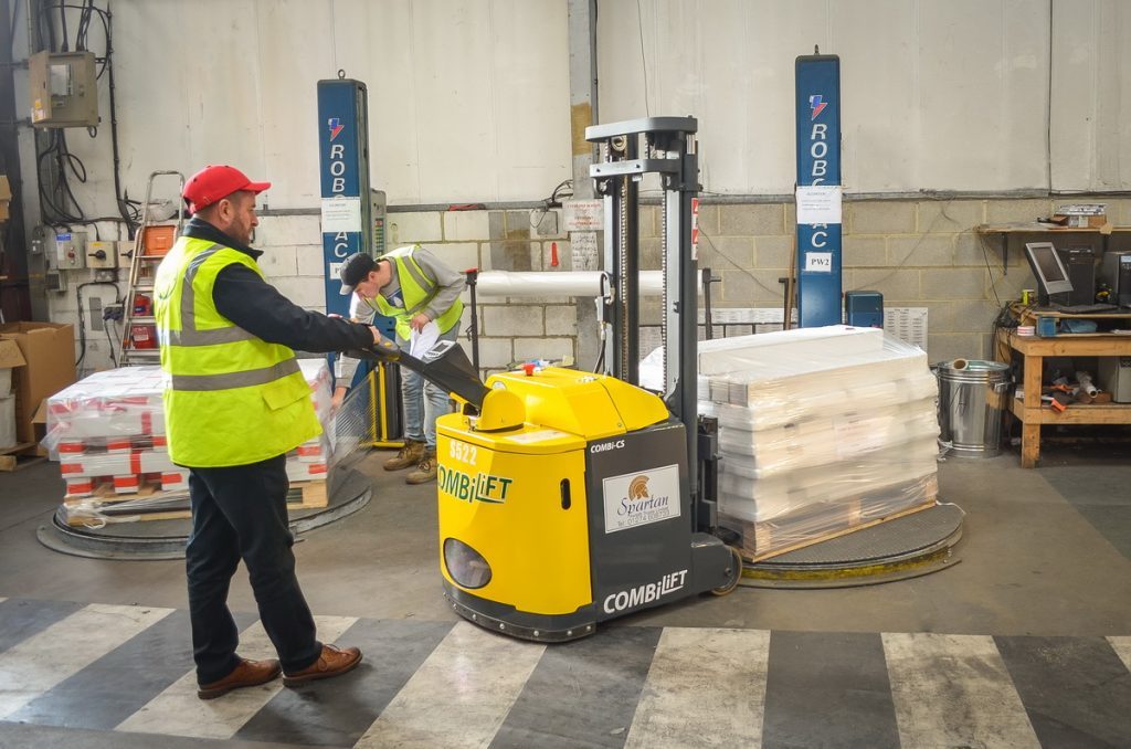 Combi-CS-in-action