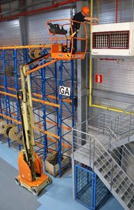 The JLG Toucan series provide enhanced accessibility in many situations. Eight and ten meters working height are combined with up to a 3.10m outreach over obstacles and a 345 degree turntable to put more work areas within reach. This outreach is what makes the Toucan series so versatile. 